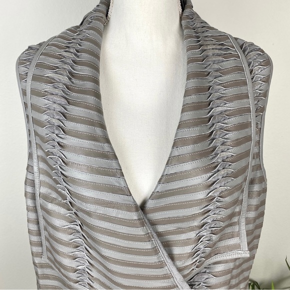 Plus Size 22W Leather Vest Shawl Collar Gray EUC GILI got it love it - Picture 4 of 12